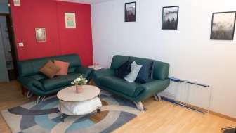 BnB Ilfis Langnau Wohnzimmer mit Sofa